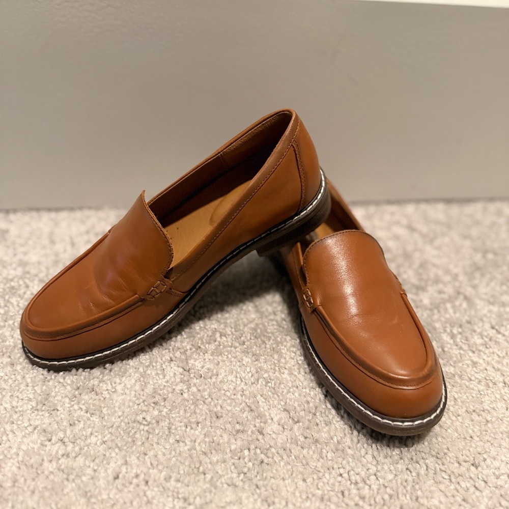 Women’s Easy Spirit Classic Brown Loafers Size 7.5